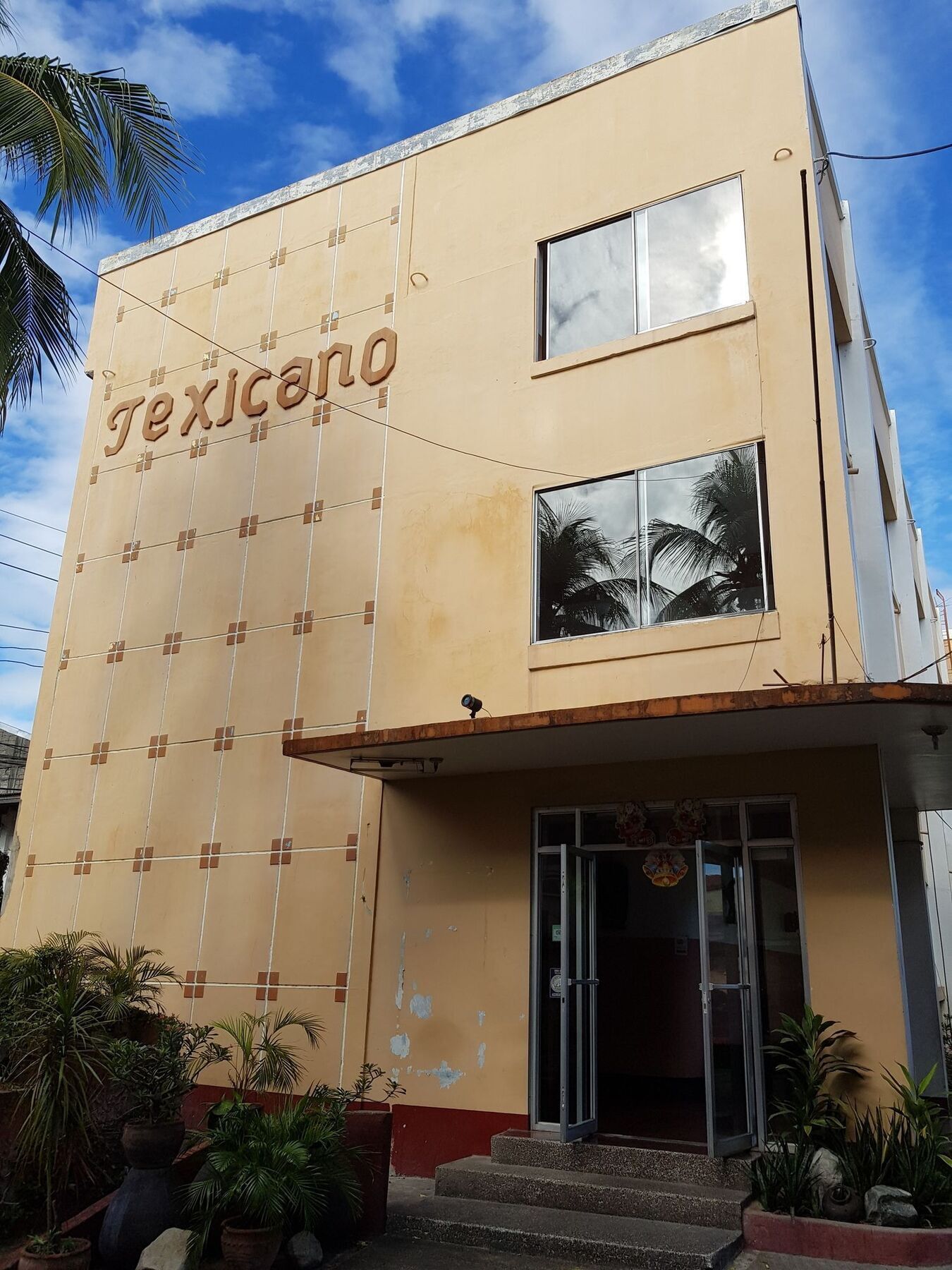 Texicano Hotel Main Laoag Exteriér fotografie